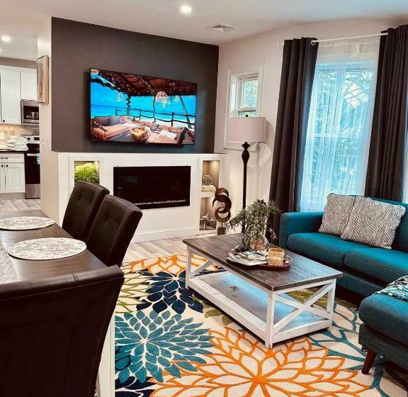 Private Luxury Framingham Condo Near Boston