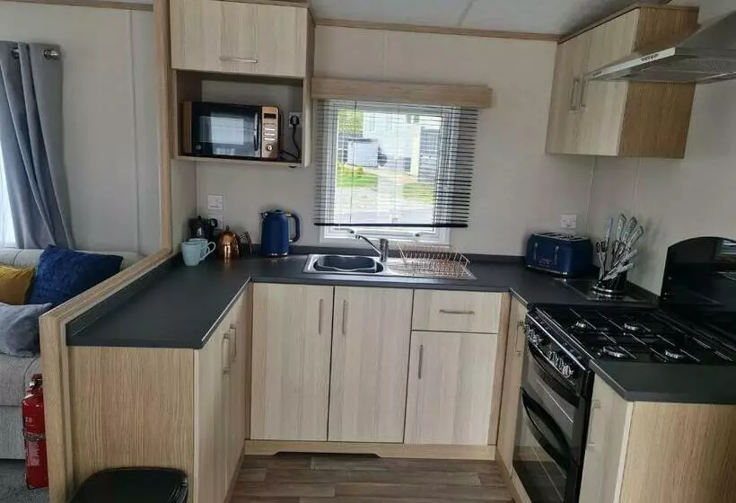 The Tiddler   Plot 101, Woodlands Lodge Retreat, New Quay, West Wales