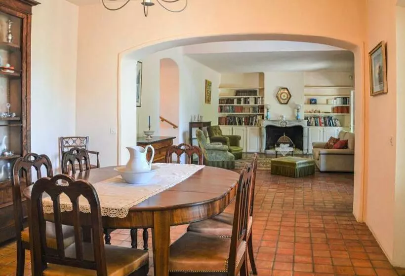 Lovely Home In La Tour Daigues
