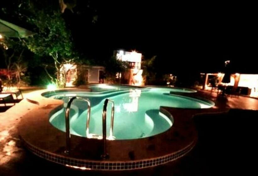 Imbassai   Casa Alto Padrão Completa   Condominio Fechado   A1b1