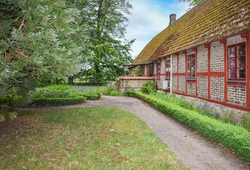 Cozy Home In Annelöv With House A Panoramic View