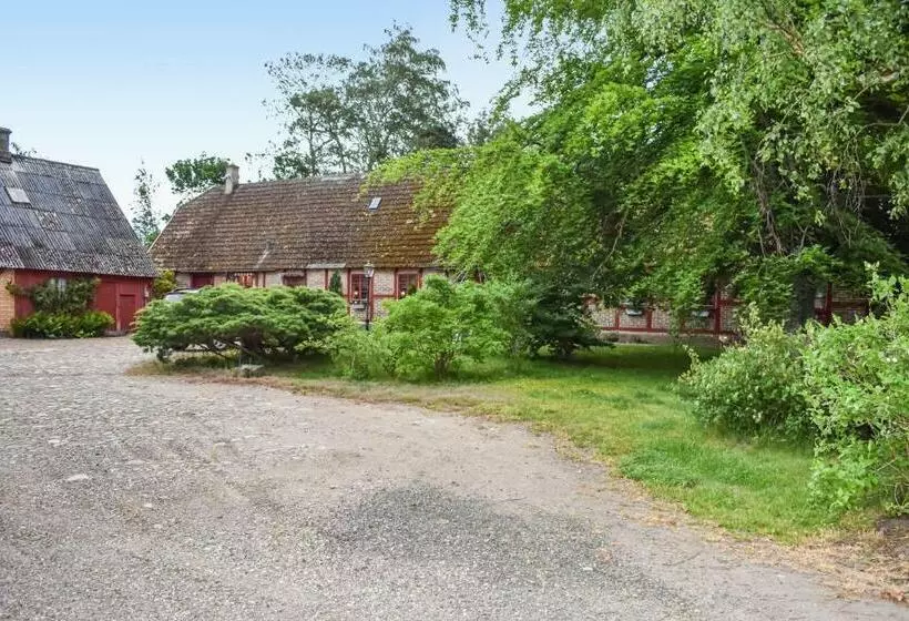 Cozy Home In Annelöv With House A Panoramic View