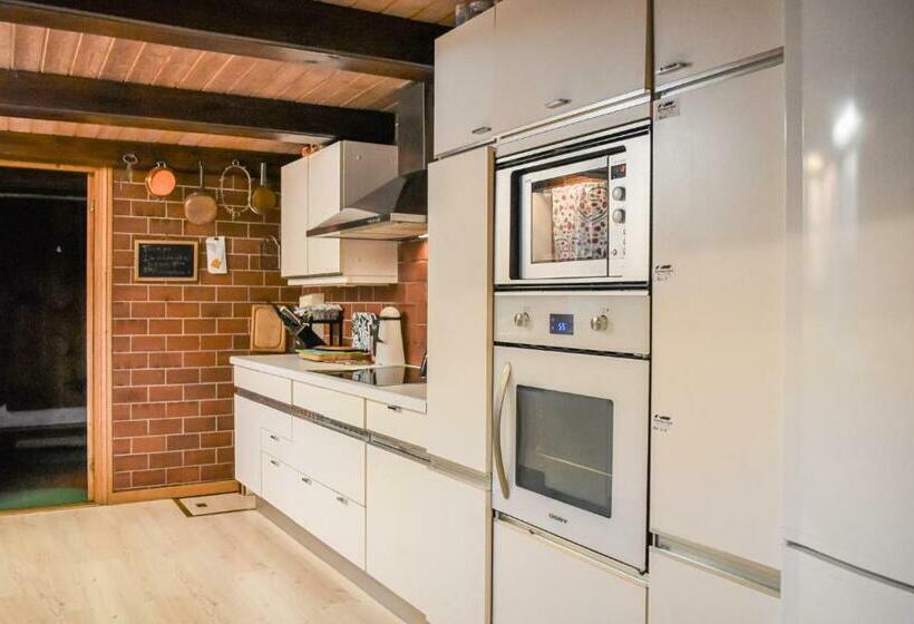 Cozy Home In Annelöv With House A Panoramic View