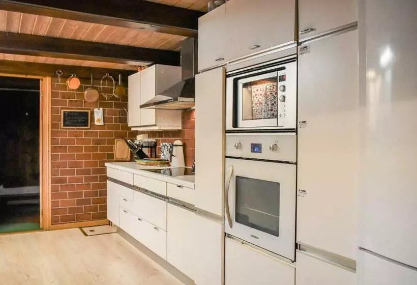 Cozy Home In Annelöv With House A Panoramic View