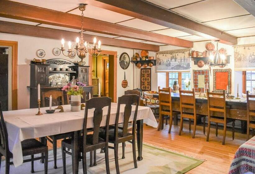 Cozy Home In Annelöv With House A Panoramic View