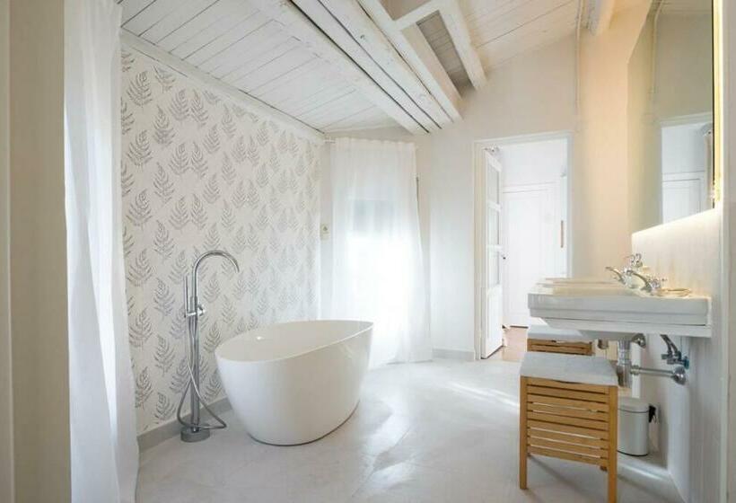 Preciosa Villa De Campo / Wonderful Country Villa