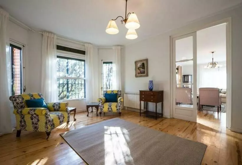 Preciosa Villa De Campo / Wonderful Country Villa