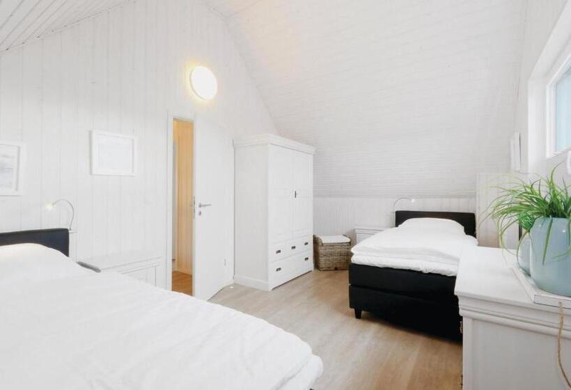 Stunning Home In Ostseeresort Olpenitz With 2 Bedrooms, Sauna And Wifi