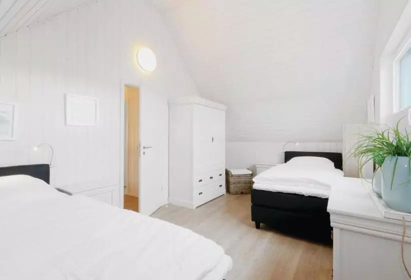 Stunning Home In Ostseeresort Olpenitz With 2 Bedrooms, Sauna And Wifi