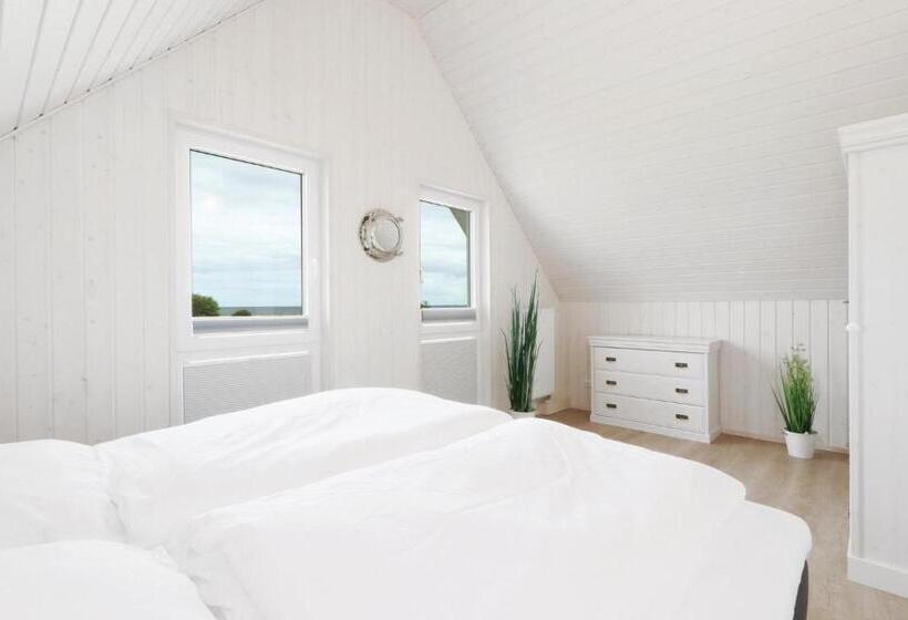 Stunning Home In Ostseeresort Olpenitz With 2 Bedrooms, Sauna And Wifi