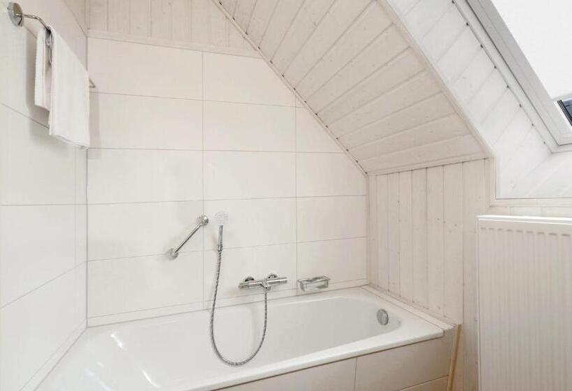 Stunning Home In Ostseeresort Olpenitz With 2 Bedrooms, Sauna And Wifi