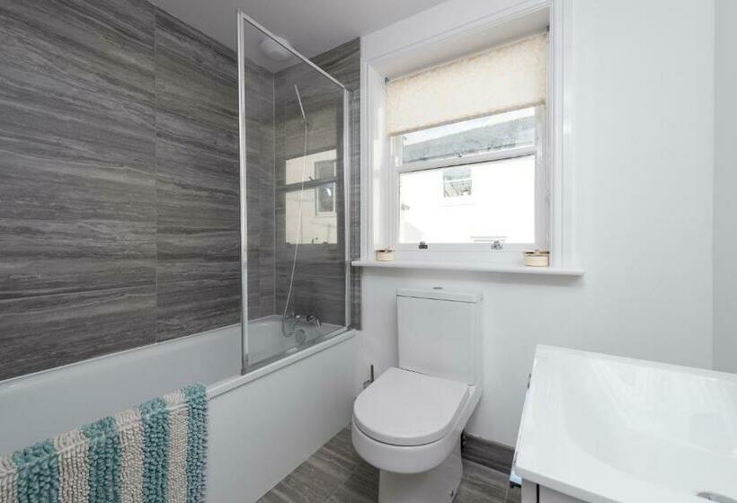 Castle Street Central Brighton Townhouse, Up To 8 Guests