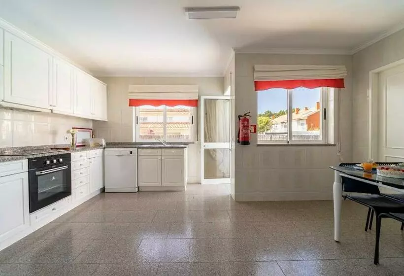 Marinhas Esposende   Moradia V4 Com Piscina Junto à Praia By House And People