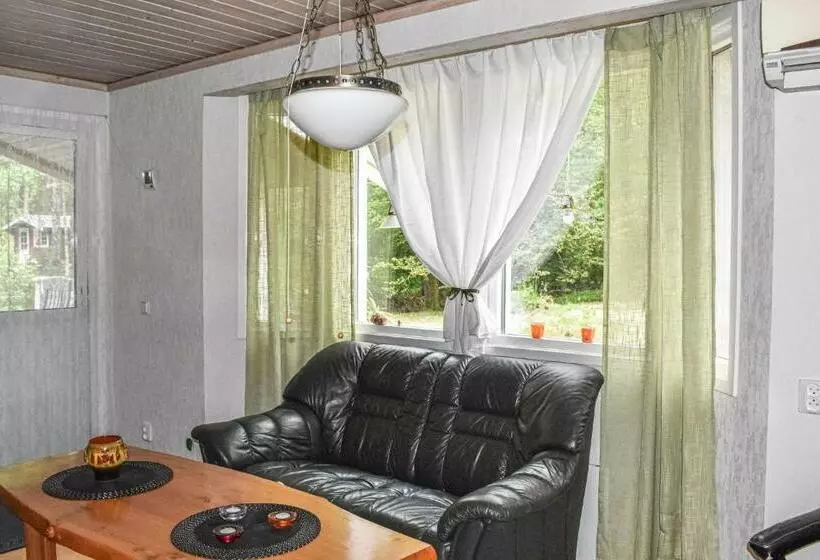 2 Bedroom Beautiful Home In Västra Torup