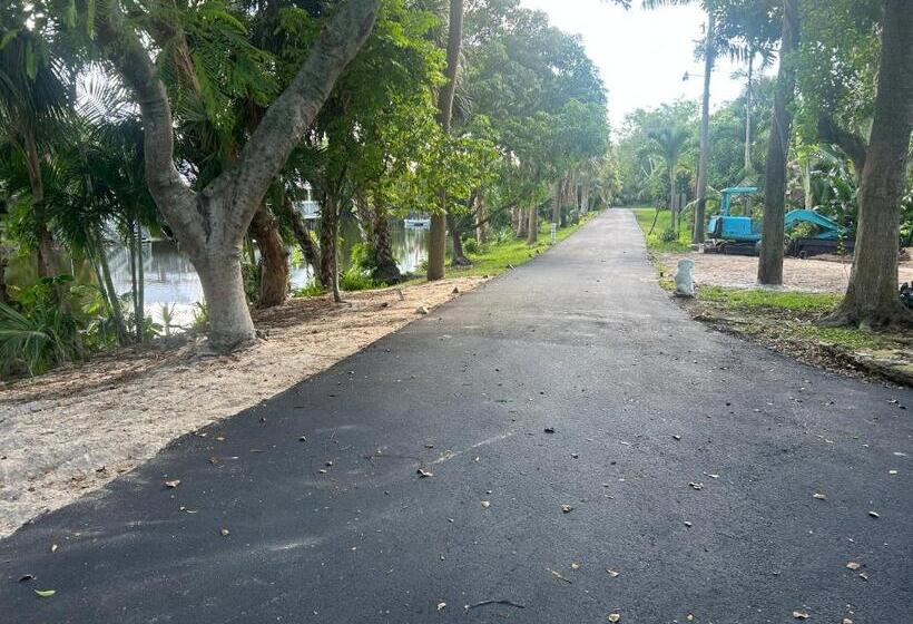 Cozy House 3 Large Bedrooms 3full Bath And King Beds