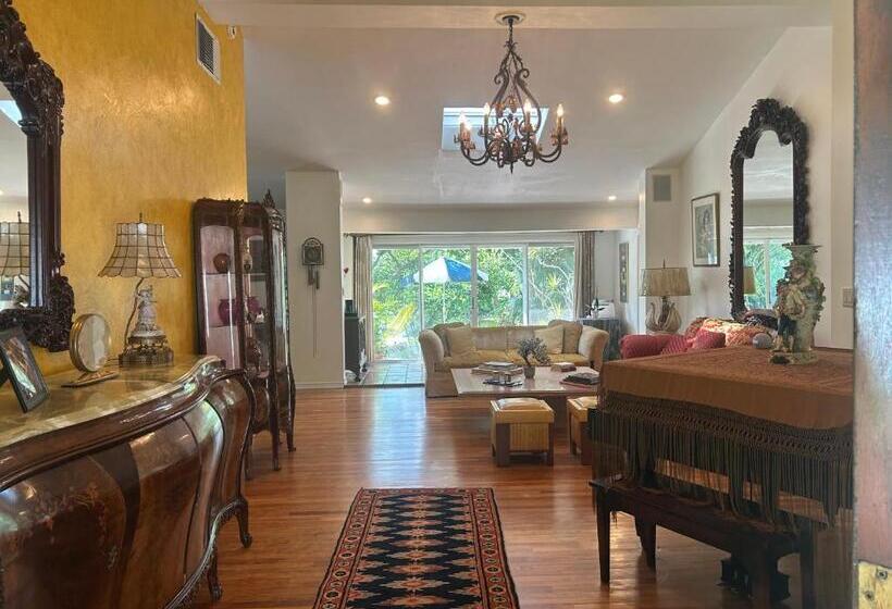 Cozy House 3 Large Bedrooms 3full Bath And King Beds