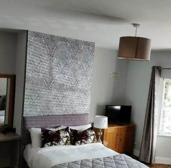 Foxhollow House Suite