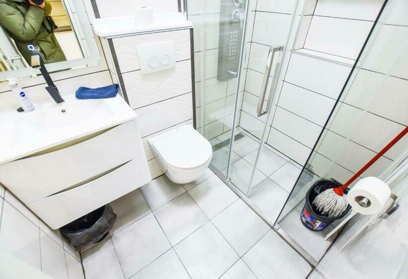 Riverside Apartment In Downtown