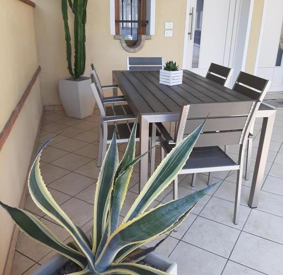 Sotto Il Portico Home