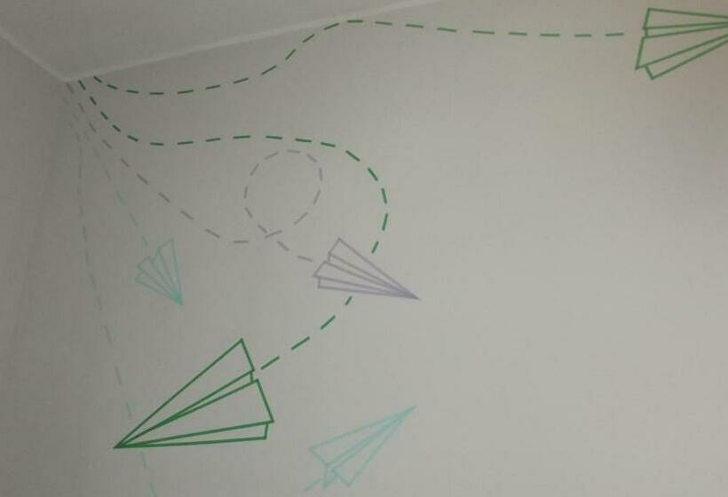 Yellow House Cir 12040