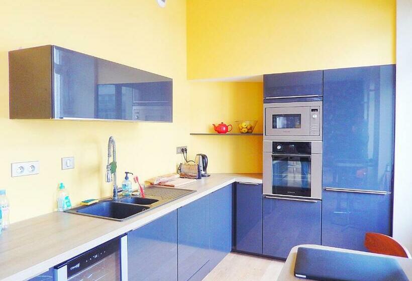 Apt 1 Ch   Centre Ville Vannes   Gare à Pied   Parking