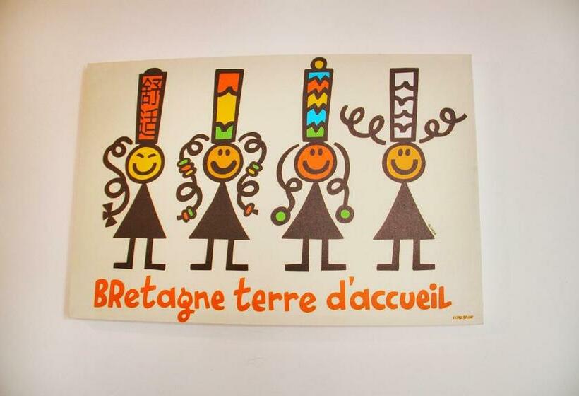 Apt 1 Ch   Centre Ville Vannes   Gare à Pied   Parking