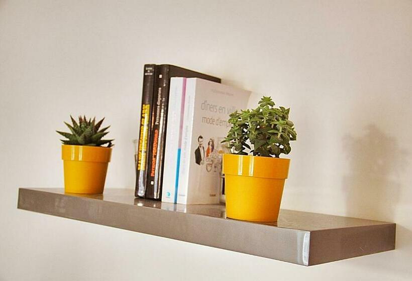 Apt 1 Ch   Centre Ville Vannes   Gare à Pied   Parking