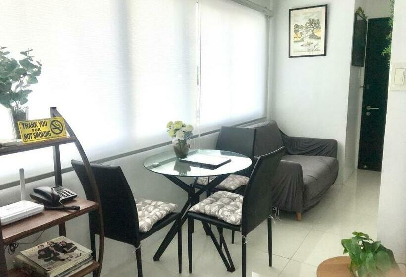 Cozy And Full Service Condo At The Heart Of Bacolod