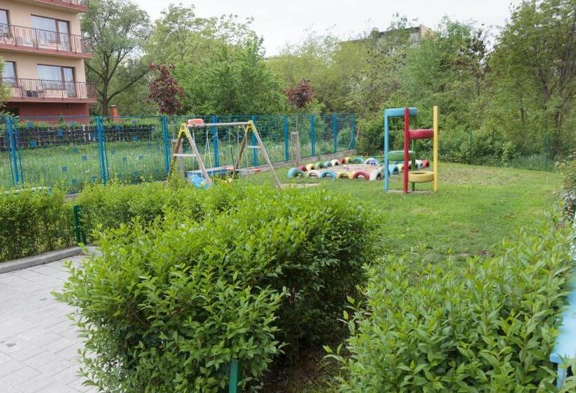 Gold Class Apartment Ams 63