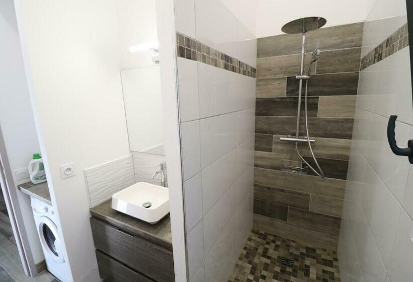 Gîtes Avec Piscine Et Jacuzzi Au Mas De Cadoule