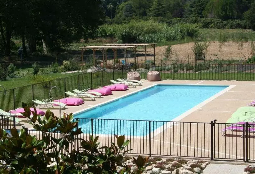 Gîtes Avec Piscine Et Jacuzzi Au Mas De Cadoule