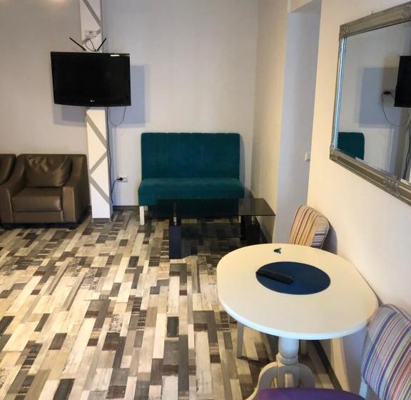 The Vintage Wonderful Apartment In Best Location