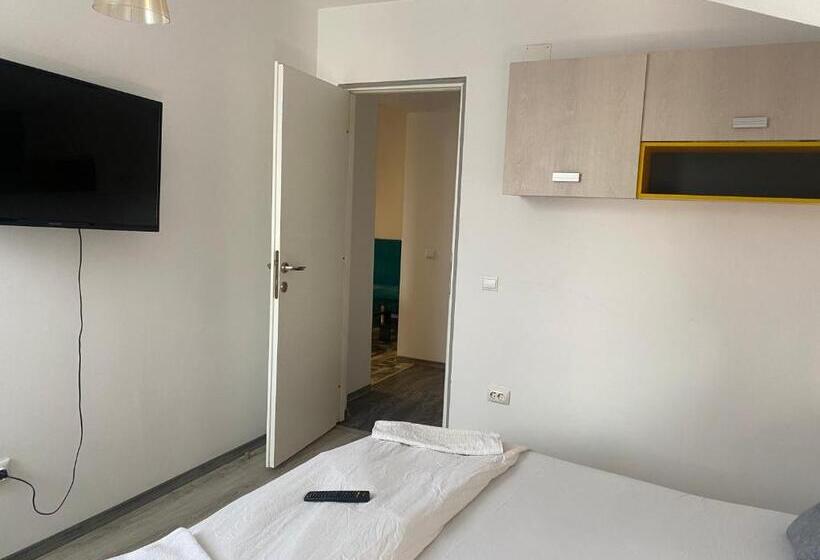 The Vintage Wonderful Apartment In Best Location