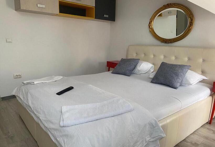 The Vintage Wonderful Apartment In Best Location