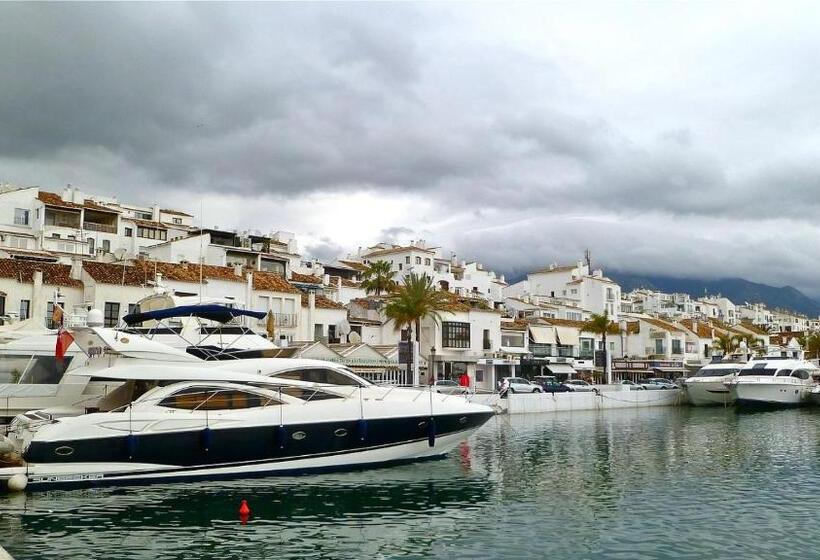 Marbella, Los Arqueros Golf & Country Club, Sleeps 7 Plus 1 Child