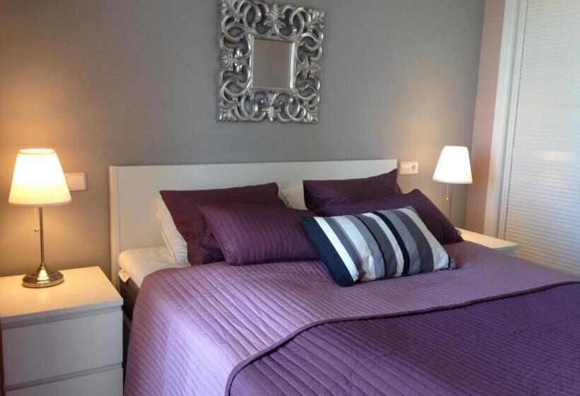 Marbella, Los Arqueros Golf & Country Club, Sleeps 7 Plus 1 Child