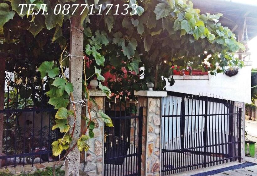 къща за гости ози