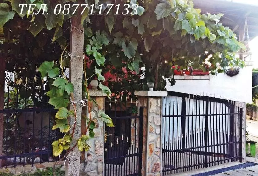 къща за гости ози