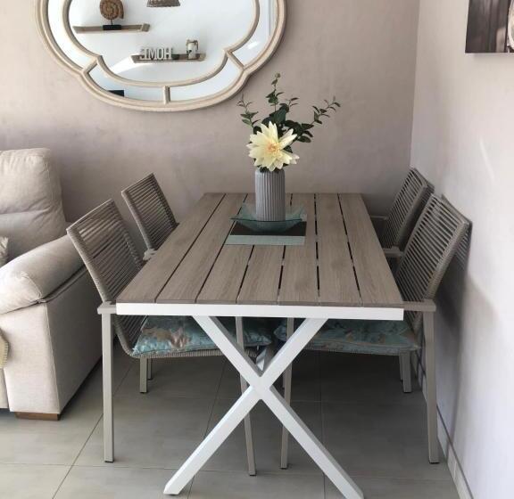 Central Marbella 2nd Line   1 Bedroom Apartment   A Home From Home