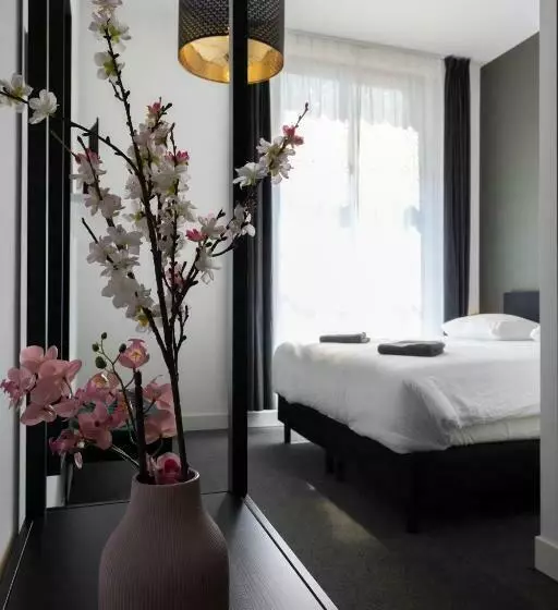 En Stadscafé De Dam L Hotel Monnickendam