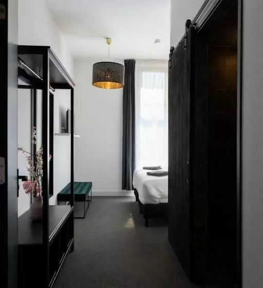 En Stadscafé De Dam L Hotel Monnickendam