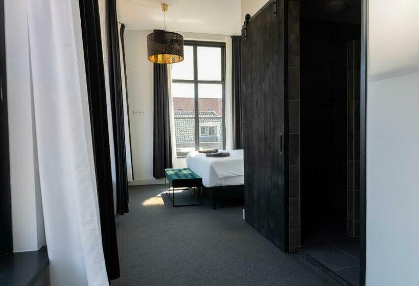 En Stadscafé De Dam L Hotel Monnickendam