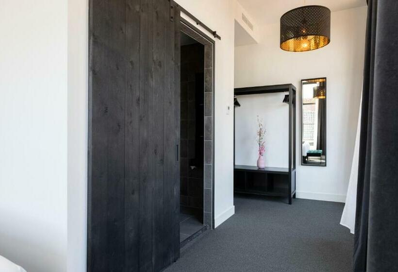 En Stadscafé De Dam L Hotel Monnickendam