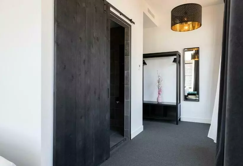 En Stadscafé De Dam L Hotel Monnickendam