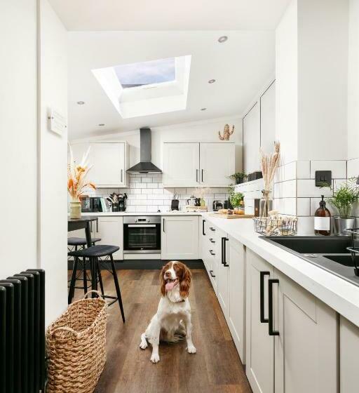 New Luxury For 2024 Central Plymouth House Sleeps 10 Access To Plymouth Town Close To The Ba