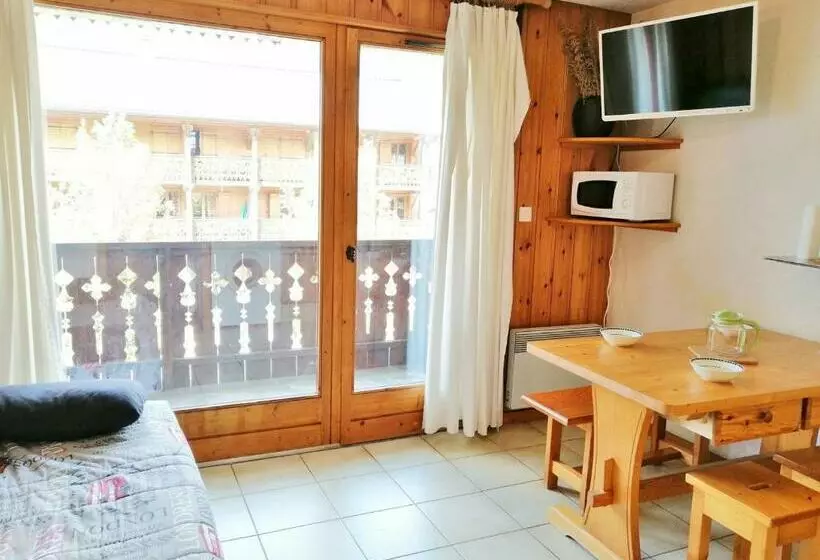 Studio Cosy Avec Balcon, Au Pied Du Télécabine Et Pistes, Centre Village à 150m, 4 Couchages   Fr 1