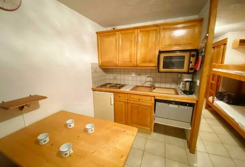 Studio Cosy Avec Balcon, Au Pied Du Télécabine Et Pistes, Centre Village à 150m, 4 Couchages   Fr 1