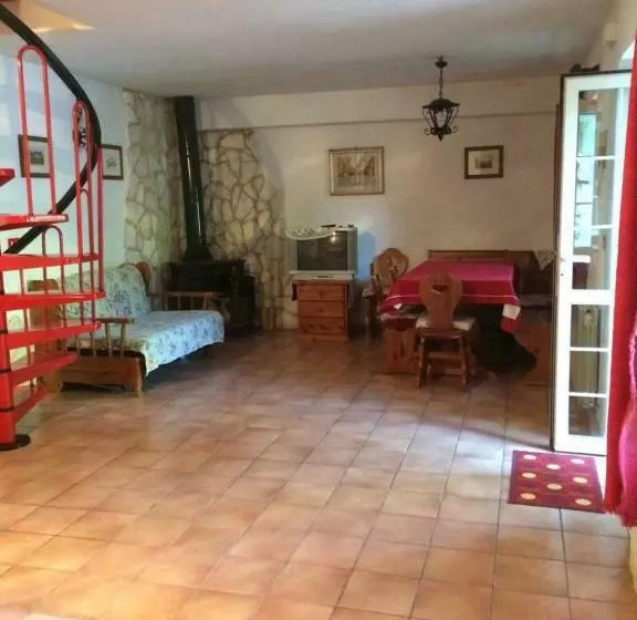 Casa Con Giardino