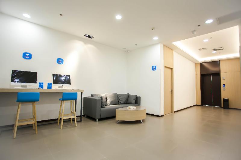 Hotel Hanting  Shenyang Santaizi Metro Station