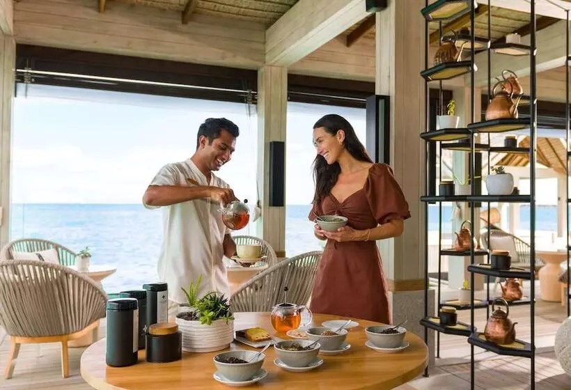 هتل Hilton Maldives Amingiri Resort & Spa